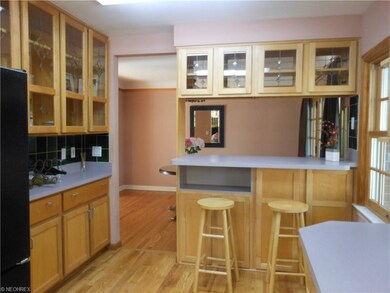 Leaded Glass Doors and Showcase for Glasses and Di