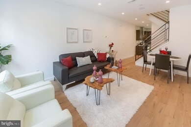 2340 Gerritt St, Philadelphia, PA 19146 - photo 2