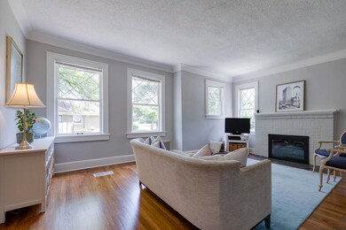 Note classic diamond pattern in windows.