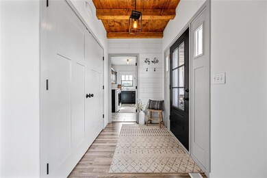 123 Whispering Wind Ln, Center Point, IA 52213 - photo 4