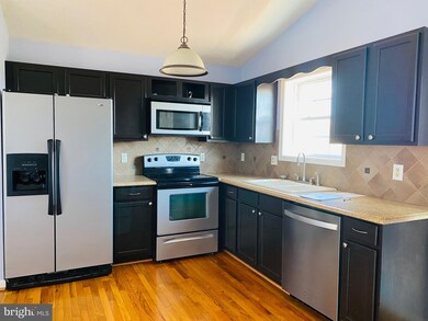 393 Universe Dr, Martinsburg, WV 25404 - photo 3