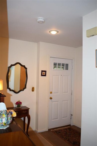 20 Winding Brook Dr, South Burlington, VT 05403 - photo 7