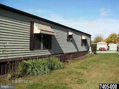 935 Kelly Dr unit 935, Mount Wolf, PA 17347 - photo 5