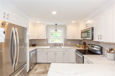 145 Macarthur Blvd, Wakefield, RI 02879 - photo 6