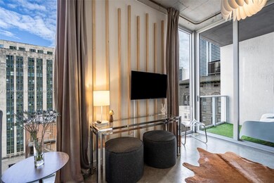 Centro unit 1404, Miami, FL 33131 - photo 5