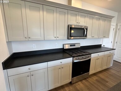 1824 SE Hankel St unit 5, Dallas, OR 97338 - photo 5