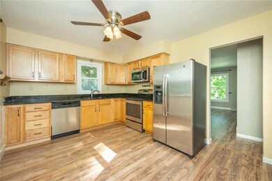 421 E Marion St, Des Moines, IA 50315 - photo 6