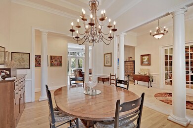 2733 Dining:Foyer