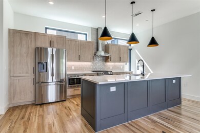 5609 Live Oak St unit 401, Dallas, TX 75206 - photo 2