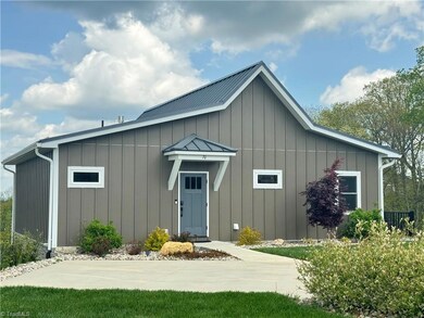 70 Paynes Ct, Roaring Gap, NC 28668 - photo 6