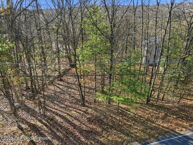 2025 Sec 3 Manchester Dr, Saw Creek, PA 18324 - photo 4