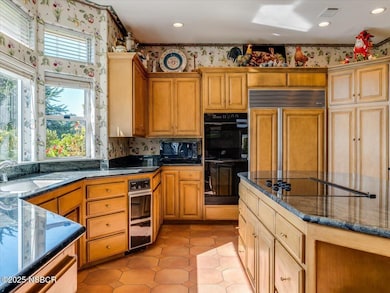 06-Central Coast Media & Marketing _ 100