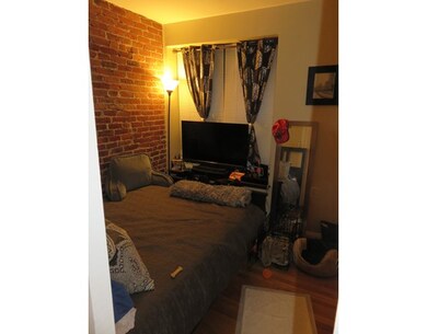 7 Henchman St unit 204, Boston, MA 02113 - photo 3