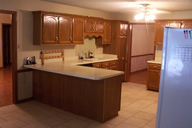 Eat-in Kitchen with Breakfast bar and plenty of ca