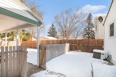 907 Tisdale Ave, Lansing, MI 48910 - photo 7