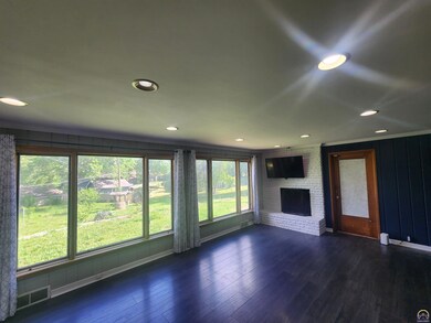 807 SW Terrace Ave, Topeka, KS 66611 - photo 7