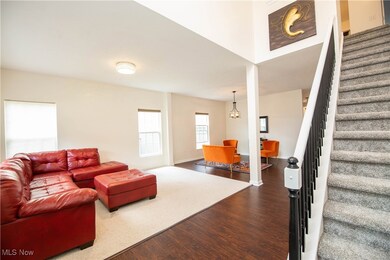 10382 Redbud Dr, Aurora, OH 44202 - photo 2