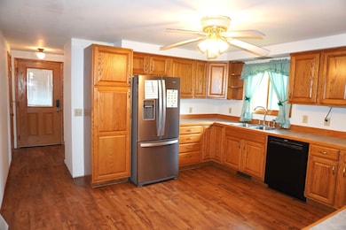 1205 Cotter Ave, Merrill, WI 54452 - photo 4