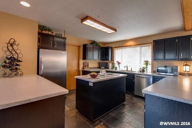 94767 Lovelake Rd, Junction City, OR 97448 - photo 5