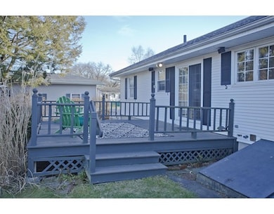 8 Nicholls Dr, Holyoke, MA 01040 - photo 7