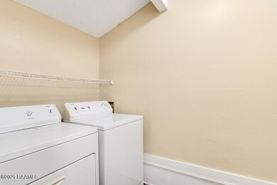 229 Village Lane-5