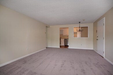 10 Hallmark Gardens unit 1, Burlington, MA 01803 - photo 6