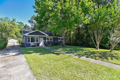 Exterior-2416 Lantern St-_DSC1328