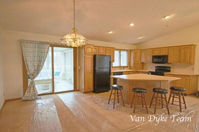 Kitchen - Dining