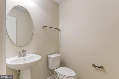 7727 Duncannon Ln, Hanover, MD 21076 - photo 5