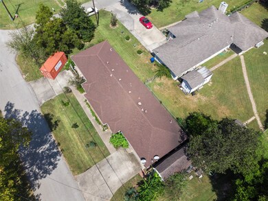 403 Texas St unit 1&2, Tomball, TX 77375 - photo 3