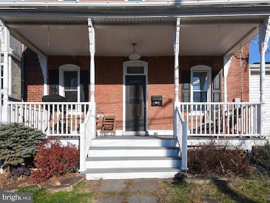 17 N 2nd St, Souderton, PA 18964 - photo 4