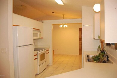 Light and Bright Kitchen!