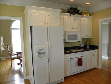 Lots of cabinet space too