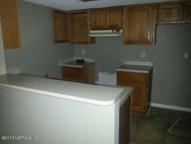 7656 Jana Ln S, Jacksonville, FL 32210 - photo 3