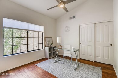 Office 1st/Bedroom