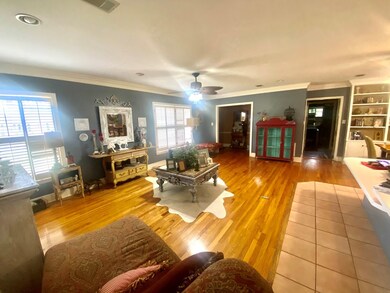 1813 Robinhood Rd, Albany, GA 31707 - photo 4