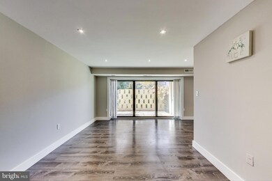 Lafayette Park unit 109, Falls Church, VA 22041 - photo 2