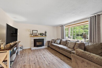 34 Margate Dr, Auburn, NH 03032 - photo 4