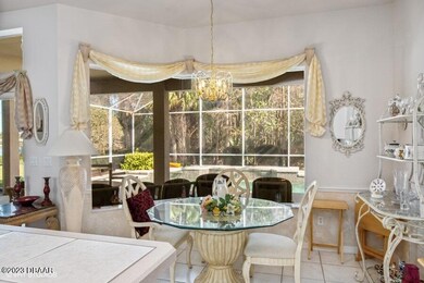 Poolside Kitchen Nook