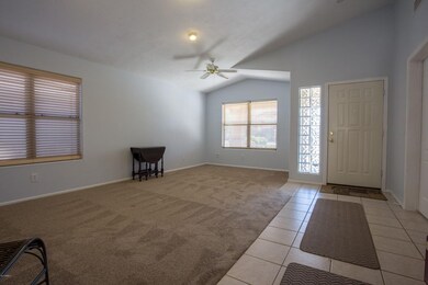 Living Room (5)