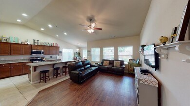 3044 N Carriage Ave, Fresno, CA 93727 - photo 5