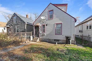 5049 Pennsylvania St, Detroit, MI 48213 - photo 5