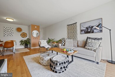 5804 Village Green Dr unit H, Alexandria, VA 22309 - photo 4