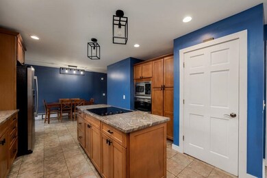 27 Ash St, White River Junction, VT 05001 - photo 6