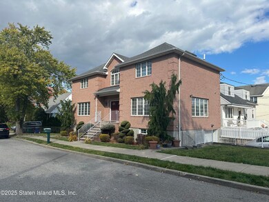 18 Dobbs Place, Staten Island, NY 10301 - photo 4