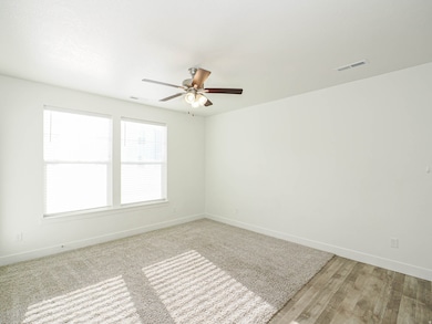 938 W Coral Charm Way unit L203, Saratoga Springs, UT 84045 - photo 4