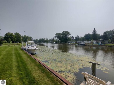 623 S Augres River Dr, Au Gres, MI 48703 - photo 4