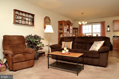 25 Ryan Ln, Mount Wolf, PA 17347 - photo 2