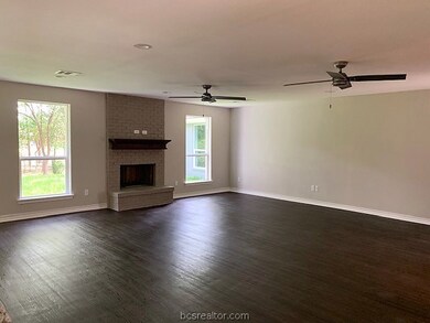 1809 Hondo Dr, College Station, TX 77840 - photo 5