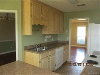 Even more cabinets in kitchen
